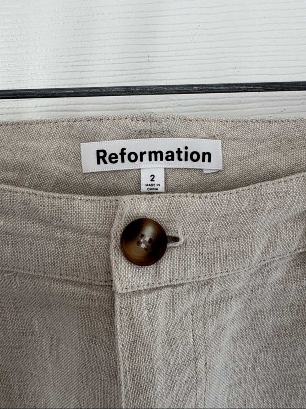 Reformation 100% linen pants - size 2 - Picture 2 of 3
